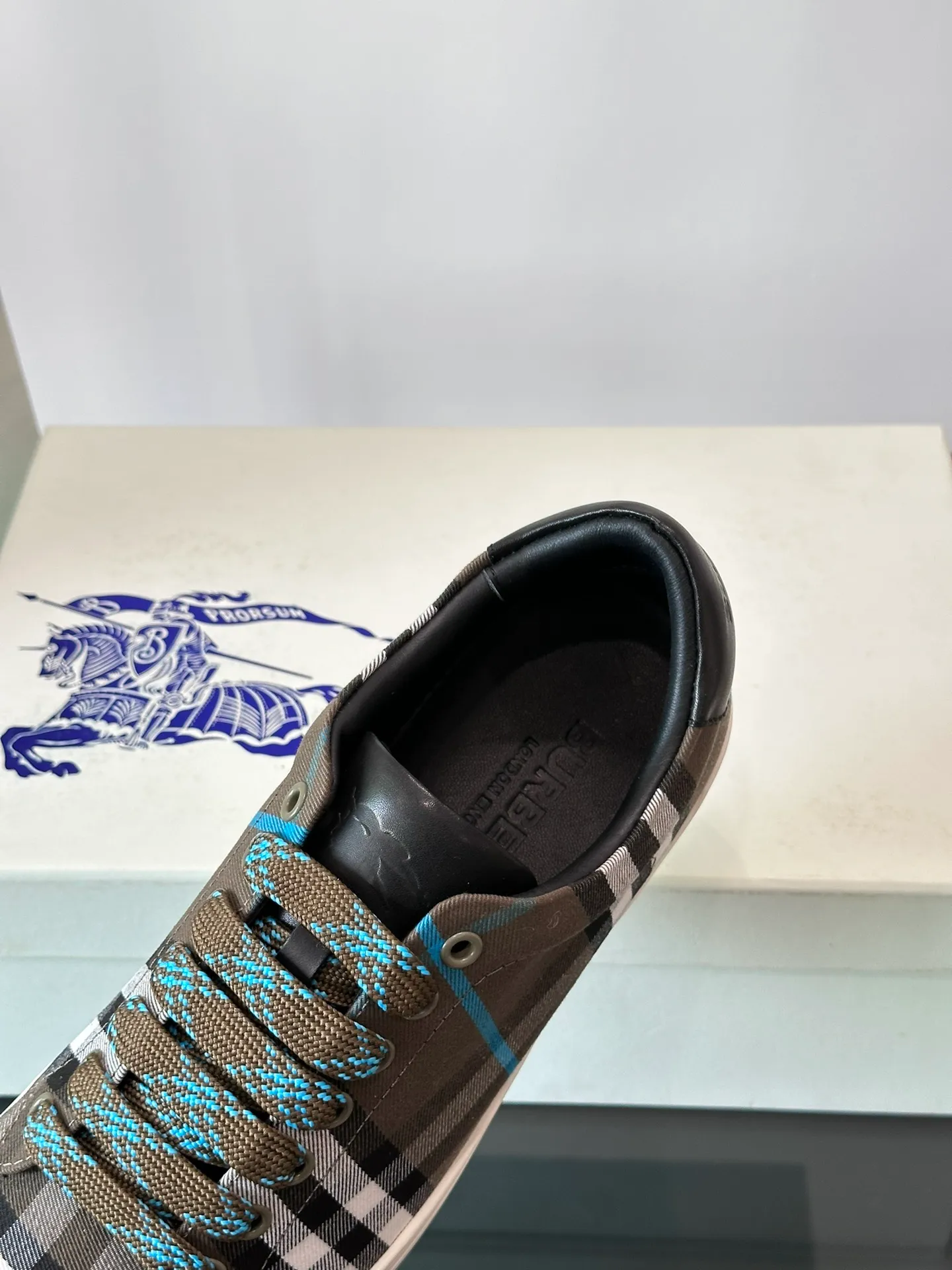 Men's shoes 💰p380 "Burberr＊" men's classic low-top sneakers, reinterpreted with Vintage retro plaid cotton and cowhide materials, decorated with a new brand logo. First-layer sheepskin lining, embossed Burberry lettering logo on the heel, T men's shoes 💰pU original outsole! Size: 38-44 (38.45 customized)